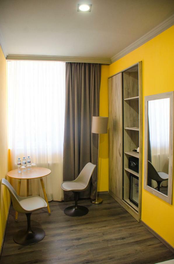 Atoneli Hotel Tbilisi Exterior photo